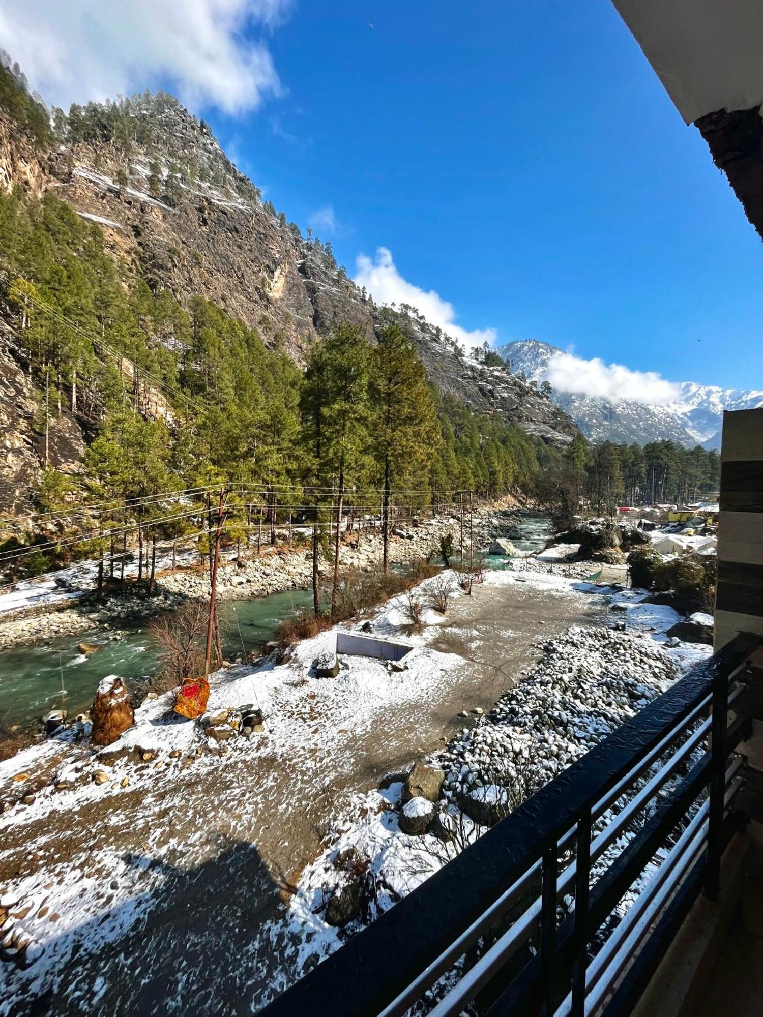 Hotel Mid Orchard Kasol L River Side -Pure Veg Hotel 외부 사진